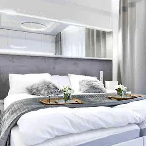  Apartament Przy Targach